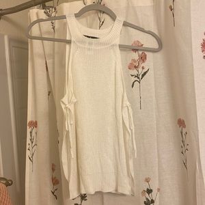 Side-tie tank